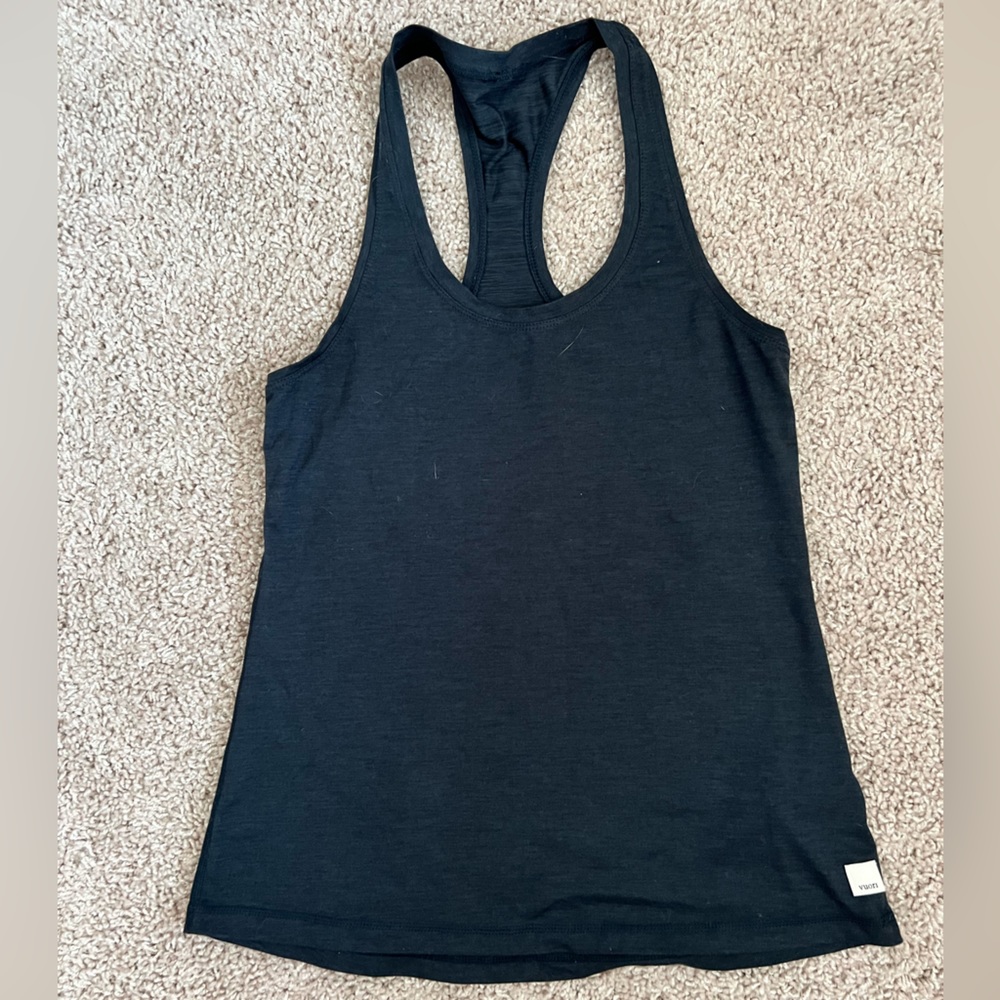 Vuori Lux Performance tank